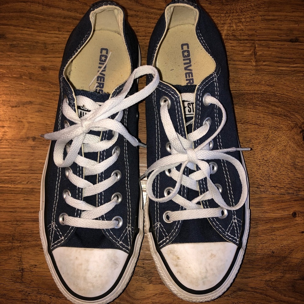 Women’s blue converse size 8.5